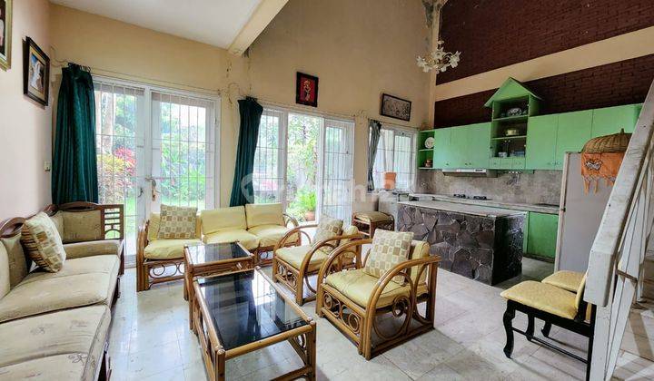 Rumah Besar Harga Miring di Komplek Elite Gegerkalong 2