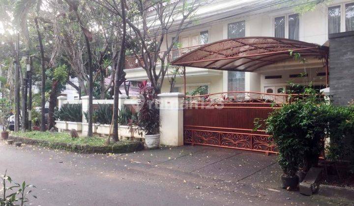 Rumah Hoek Cantik Terawat di Pangpol Jakarta Selatan 1