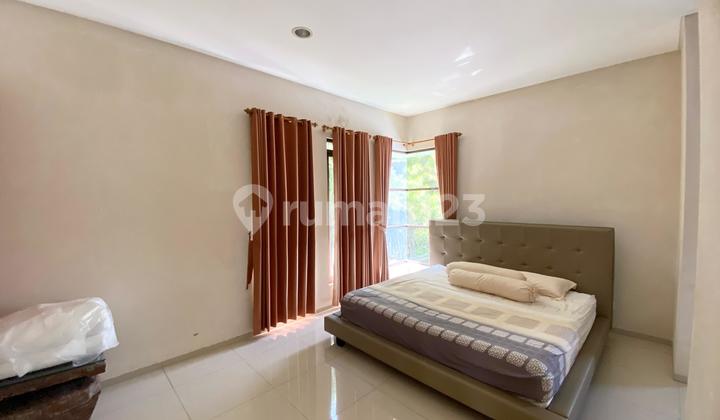 Rumah Mewah Bernuansa Etnik di Dago Atas Rumah Mewah Bernuansa Etnik di Dago Atas