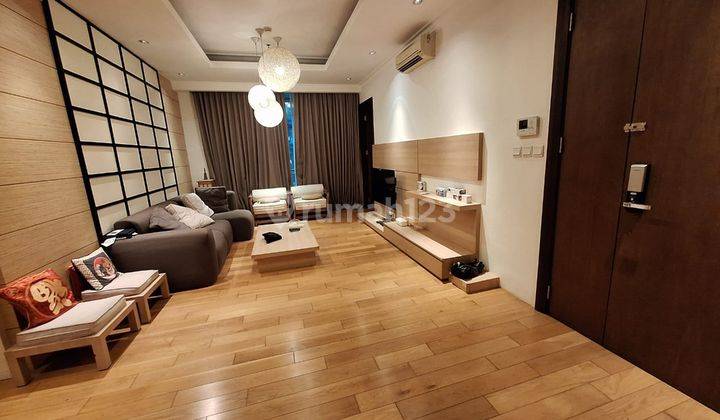 Apartement APARTEMEN RESIDENCE 8 3 BR 1