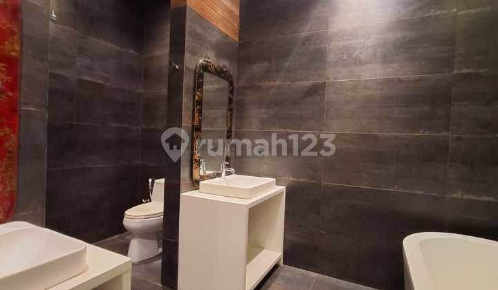 Rumah Bagus Semi Furnished Kemang Dalam, Jakarta Selatan 2