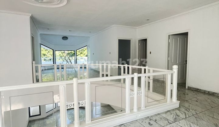 Front garden house on Ciniru Senopati Street, South Jakarta 2