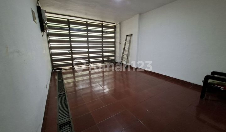 House for Living Furnished with Garden Senopati 2