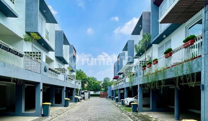 Rumah Baru..design Modern Dlm Town House.siap Huni Dliving.cinere Rumah Baru..design Modern Dlm Town House.siap Huni Dliving.cinere