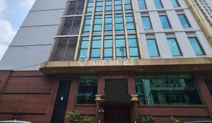 Gedung perkantoran plus apartemen di di jalan kebayoran baru 1