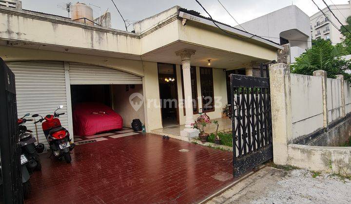 Rumah lama hitung tanah dalam komplek.bwh NJOP di kapten tendean 2