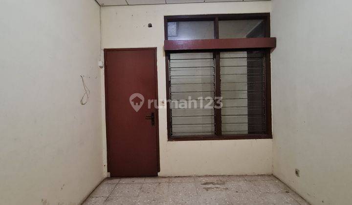 Rumah lama hitung tanah dalam komplek.bwh NJOP di kapten tendean 7
