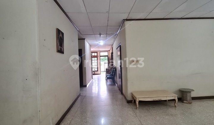 Rumah lama hitung tanah dalam komplek.bwh NJOP di kapten tendean 13