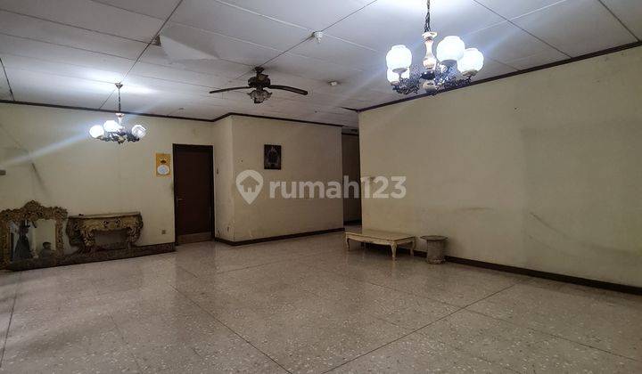 Rumah lama hitung tanah dalam komplek.bwh NJOP di kapten tendean 15