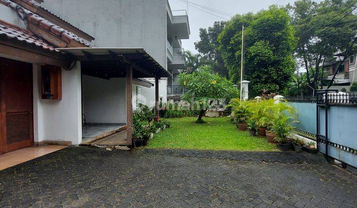 Rumah lama terawat siap huni di kebayoran baru dkt scbd 1