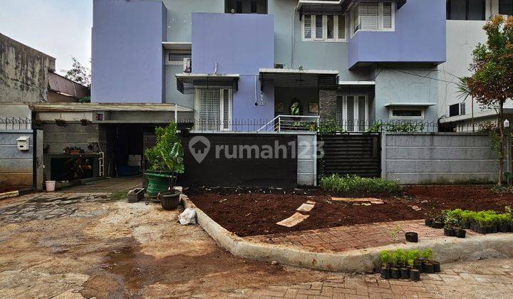 Rumah modern private pool dlm twn hse siap huni dcilandak ragunan 2