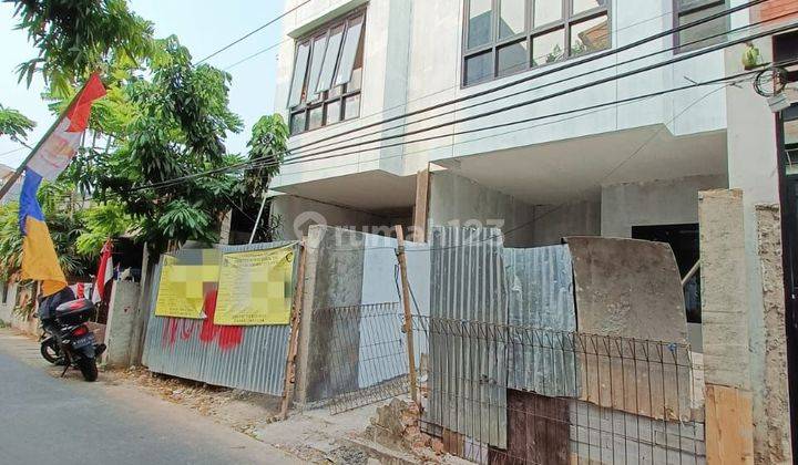 Rumah baru design modern stategis dkt gancit pim di pondok pinang 1