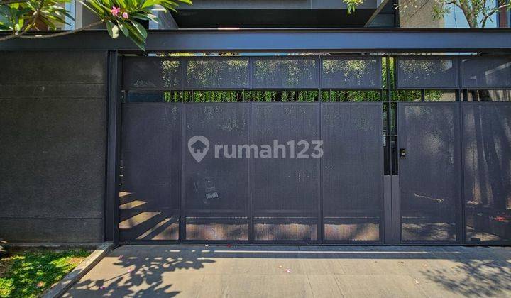 Rumah baru design modern siap huni di Pondok indah  1