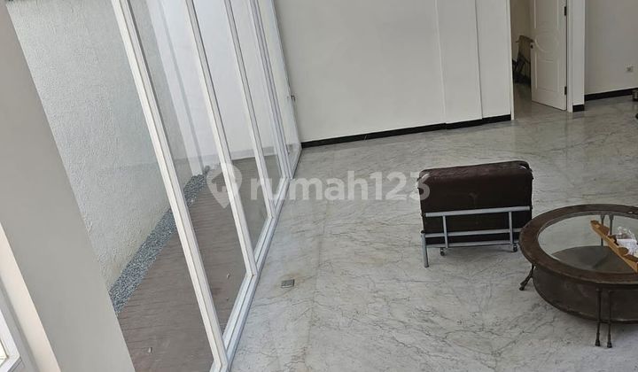 Rumah baru design modern dlm komplek siap hun di Tebet  2