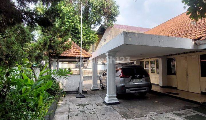 Rumah lama hitung tanah harga murah diDhamarwangsa kebayoran baru 1