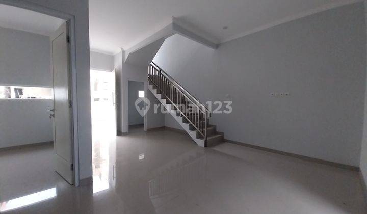 Rumah baru design modern dlm town house di area sektor 2 bintaro 2