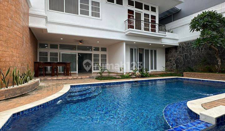 Rumah baru ( renov) design modern siap huni di Pondok indah 1