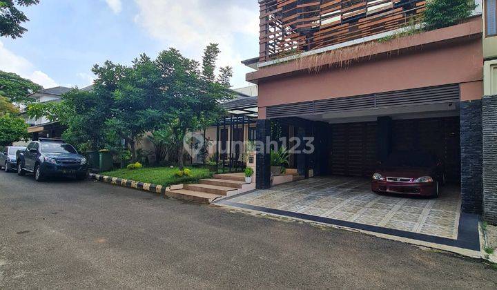 Rumah modern private pool siap huni di Menteng bintaro 2