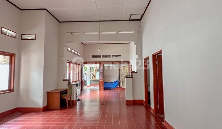 Rumah lama hitung tanah lokasi strategis di menteng 2