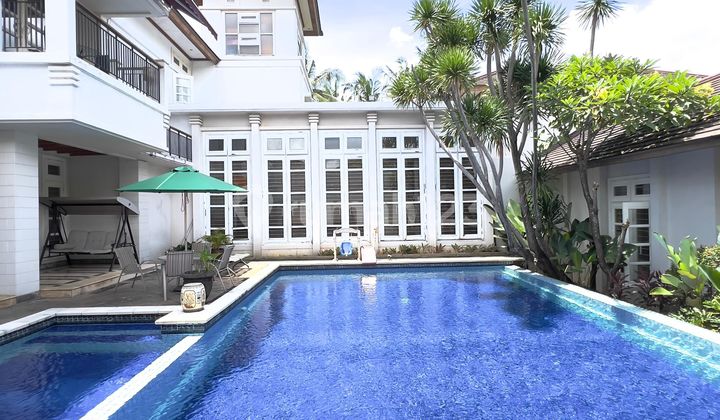 Rumah mewah halaman luas dlm komplek siap huni di Bintaro jaya Rumah mewah halaman luas dlm komplek siap huni di Bintaro jaya