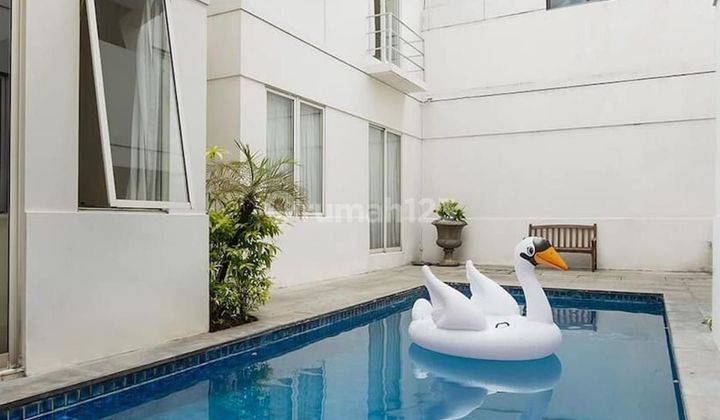 Rumah kost mewah pool lantai marmer full terisi di Kemang 1