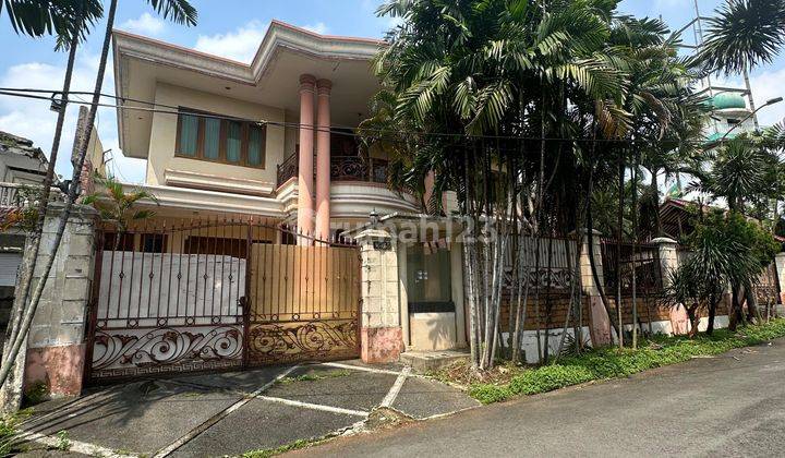 Rumah lama layak huni hitung tanah jln lebar di Permata hijau 2