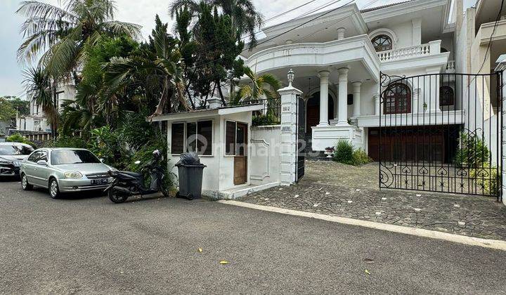 Rumah classic bangunan kokoh hitung tanah Di Permata hijau 1