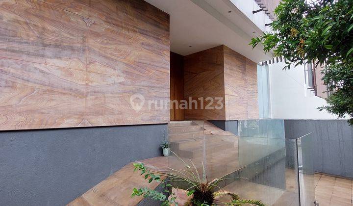 Rumah modern private pool dlm komplek di Cilandak ragunan 2