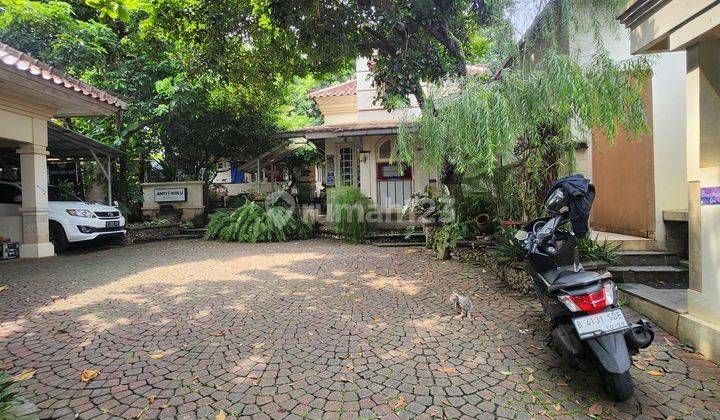 Dijual rumah vila asri halaman luas di Cinere 2