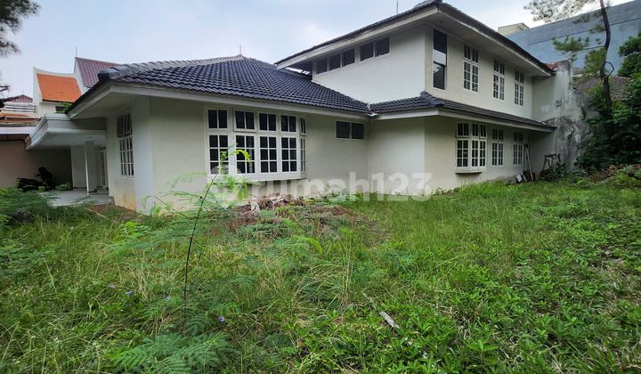 Rumah Lama Lingkungan Tenang Posisi Hoek di Cipete Rumah Lama Lingkungan Tenang Posisi Hoek di Cipete