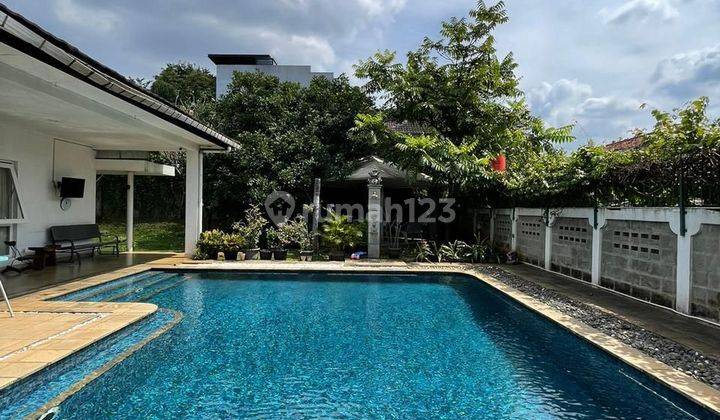 Rumah asri halaman luas siap huni harga murah di kemang 1