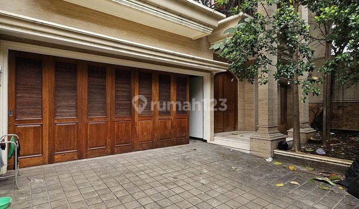 Rumah Mewah Private Pool Siap Huni Di Veteran Bintaro