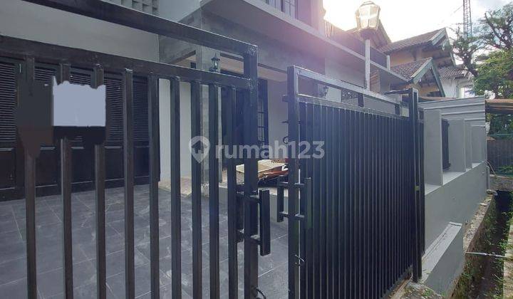 Rumah Modern Dalam Komplek Siap Huni Di Bintaro 2