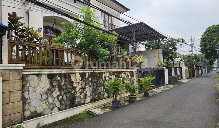 Rumah Asri Private Pool Siap Huni Dkt.mrt.di Area Cipete  2