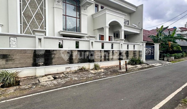 Rumah Mewah Design Classik Modern.siap Huni Di Cempaka.putih