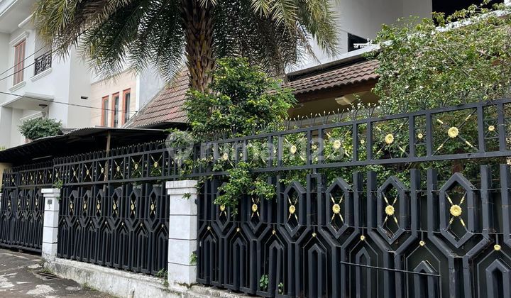 Rumah Asri Terawat Siap Huni Strategis Harga Menarik Di Tnh Kusir Rumah Asri Terawat Siap Huni Strategis Harga Menarik Di Tnh Kusir