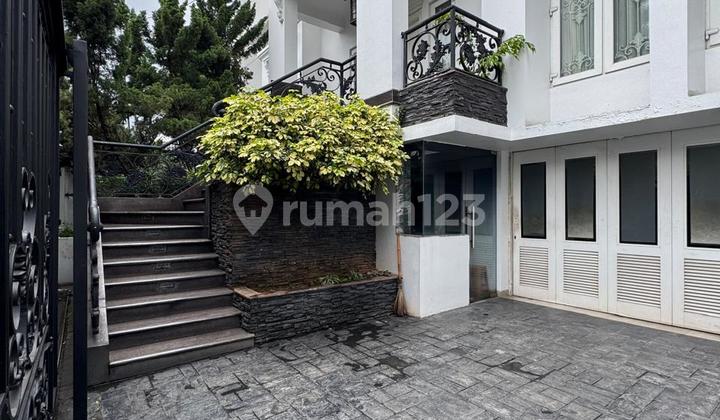 Rumah Mewah Design Classik Modern Siap Huni di Pondok Indah Rumah Mewah Design Classik Modern Siap Huni di Pondok Indah