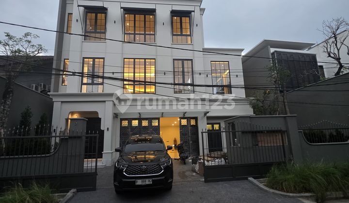 Brand.new House.design Modern Siap Huni.scbd Area Dkebayoran Baru