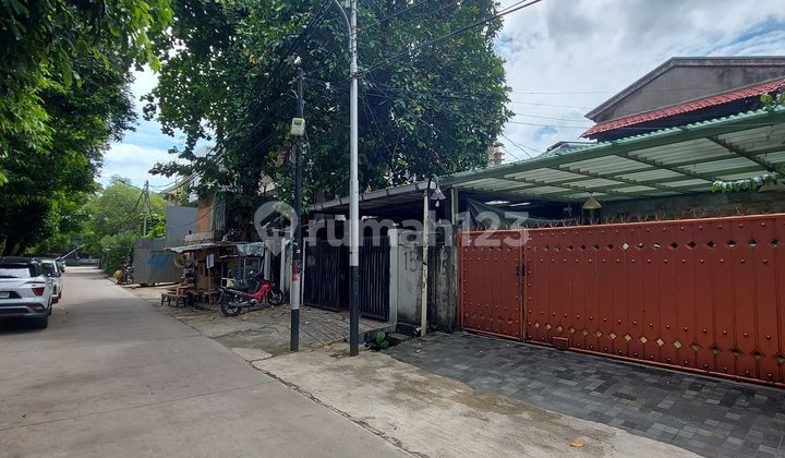 Old House. Land Calculation. Bonus. 11-Room Boarding House. Near Senayan. New DKby.