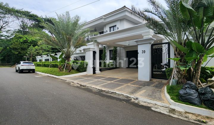 Luxury House Green Environment Fully Furnished in Pondok Indah