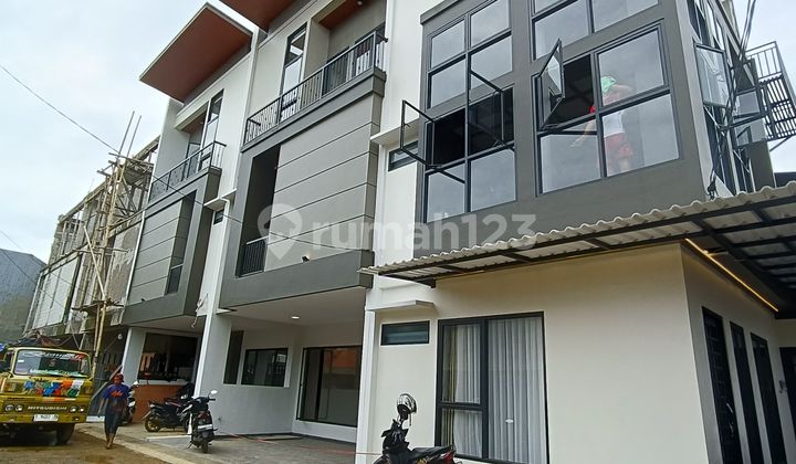 Rumah Baru Design Modern Dlm Town House Siap Huni Di Pancoran 2