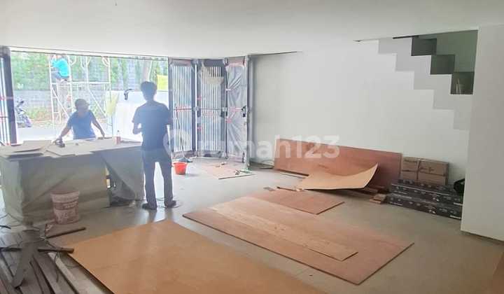 Brand.new Design Modern Private Pool Dlm Komplek Di Simprug Golf 2