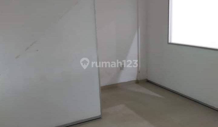 Turun Harga
DiJual Cepat Harga Jadi 
 *Rp 2.750.000.000 Nego* 
 
 *Ruko Palm Spring*
Ruko Hadap Jalan Raya
Cocok Buka Usaha 

Luas tanah 98meter (5x18)
Kamar mandi 3

 2