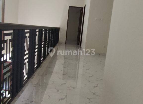 Rumah Baru 2 Lt SHM Di Cipinang Jakarta Timur 5 Menit Tol Cawang Priok 2