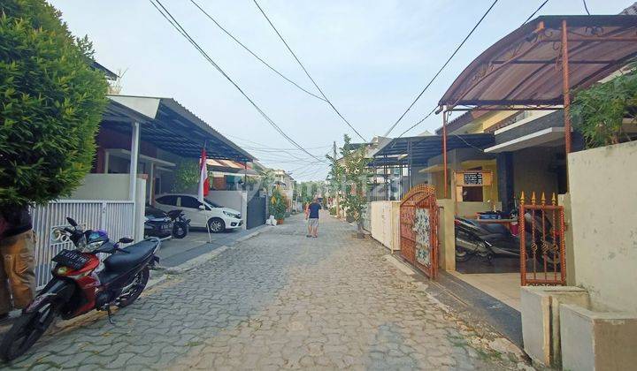 Rumah S H M Di Jatiwaringin Bekasi Dekat Akses Tol Dan L R T 2