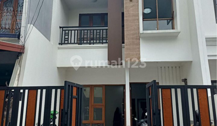Rumah Baru Minimalis Pondok Bambu Jakarta Timur