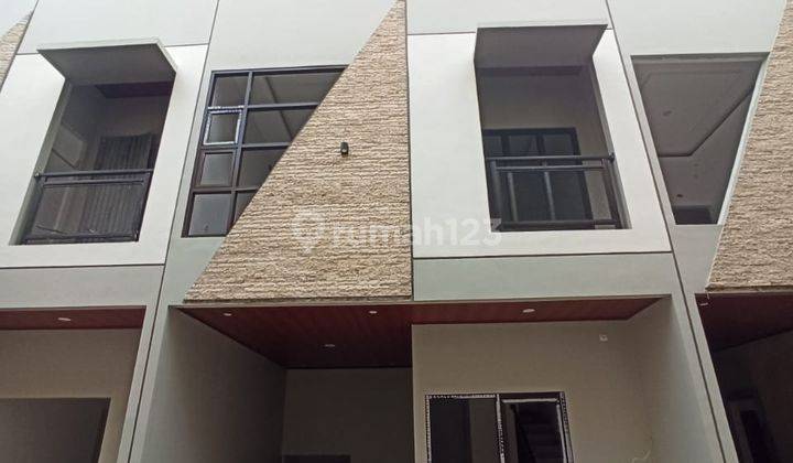 Rumah Siap Huni Cluster 3 Lantai Di Jatinegara Kaum Jakarta Timur Dekat Arion Mall Dan Velodrome 2