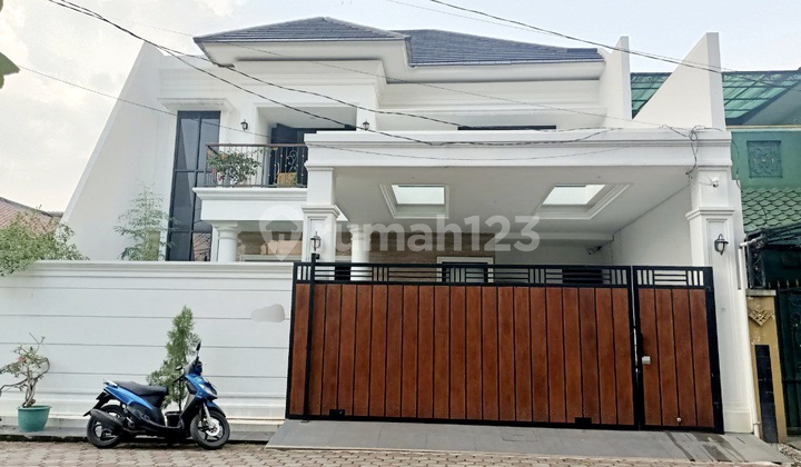 Rumah Mewah Jual Cepat di Kodau Jatimekar Bekasi Rumah Mewah Jual Cepat di Kodau Jatimekar Bekasi