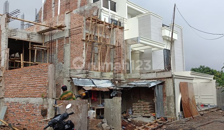 Rumah Baru Mewah Duren Sawit Jakarta Timur 2