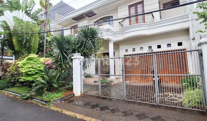 Rumah Komplek Elite Pondok Kelapa Jakarta Timur Dekat Tol dan L R T